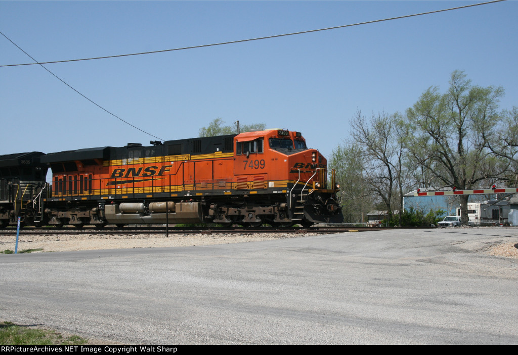 BNSF 7499